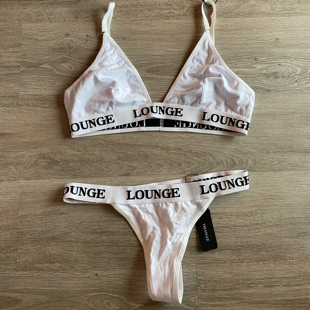 Lounge Triangle Set